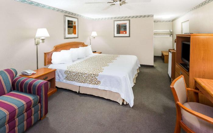 Days Inn by Wyndham Batesville
