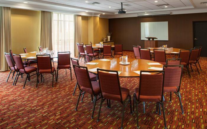 Courtyard by Marriott London