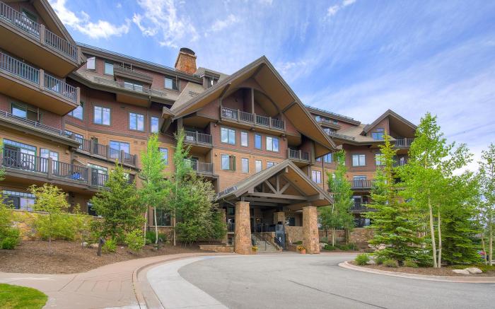 Crystal Peak Lodge By Vail Resorts