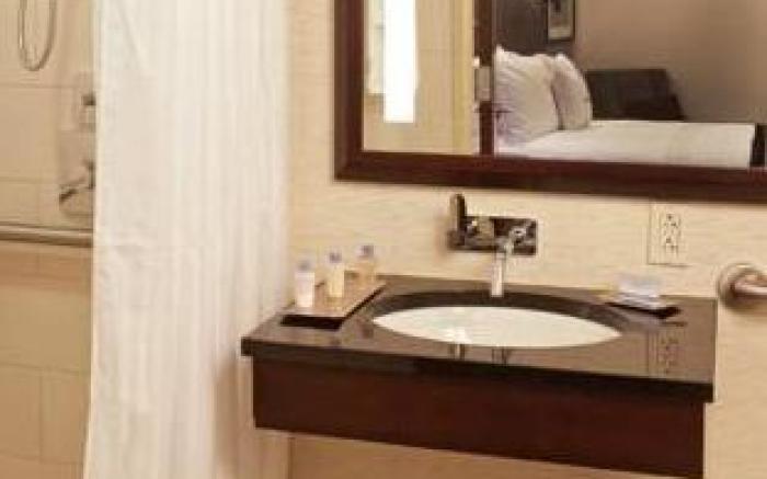 DoubleTree by Hilton New York Downtown