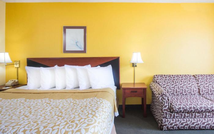 Days Inn by Wyndham Milan Sandusky South