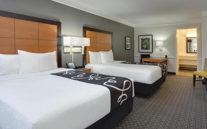 Days Inn by Wyndham Gainesville University I-75