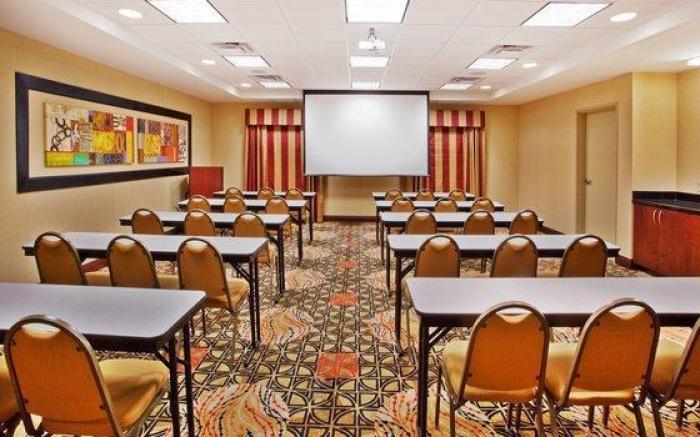 Holiday Inn Express Hotel & Suites Atlanta-Cumming By IHG