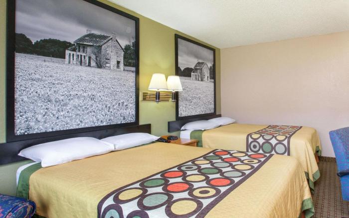 Super 8 By Wyndham Sherman