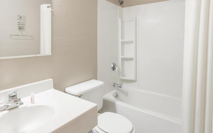 Super 8 By Wyndham Kenosha/Pleasant Prairie