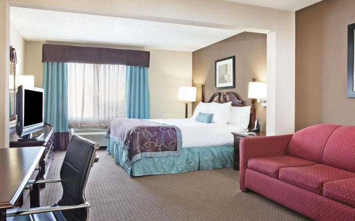 Holiday Inn Express & Suites Arlington North Stadium Area By IHG