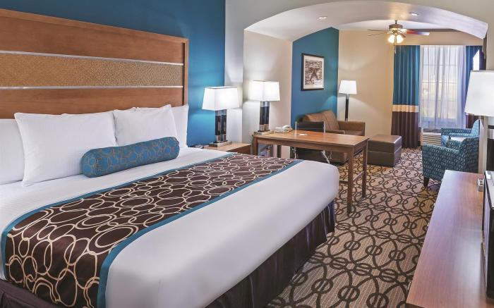 La Quinta Inn & Suites by Wyndham Houston Willowbrook
