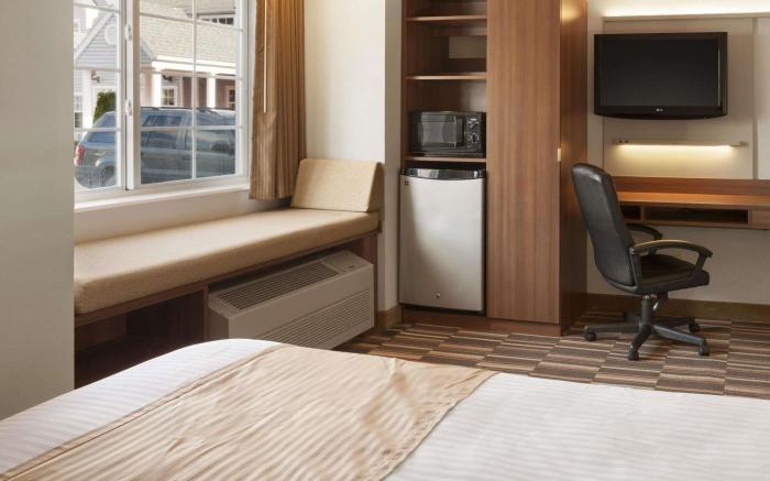 Microtel Inn by Wyndham Albany Airport