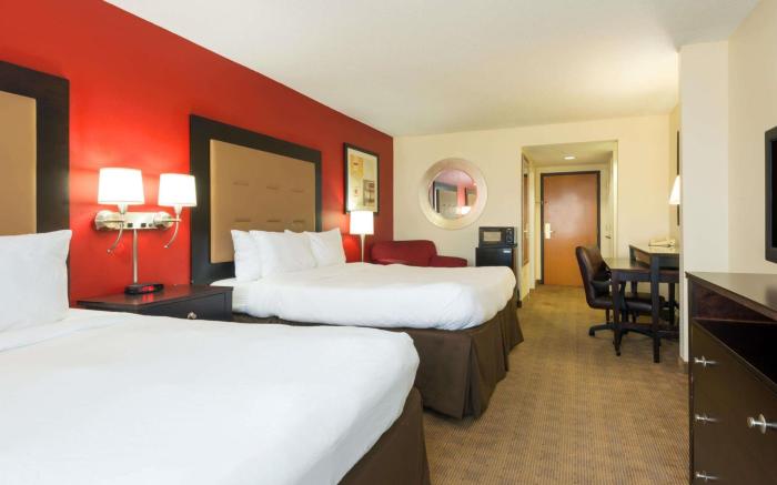 Wingate by Wyndham Montgomery