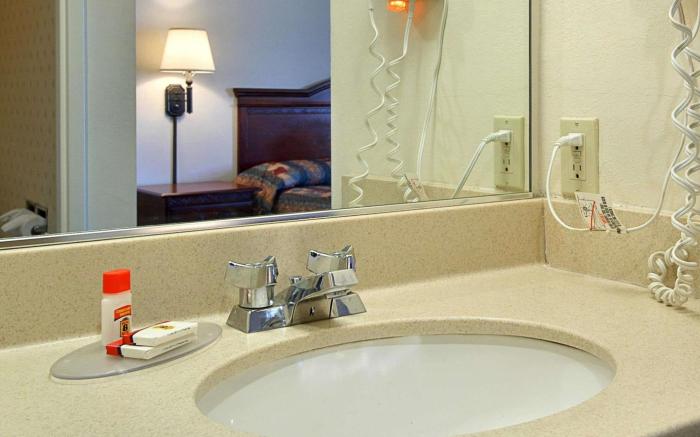 Super 8 By Wyndham Allentown