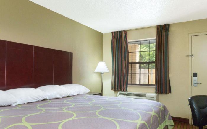Super 8 By Wyndham Ruston