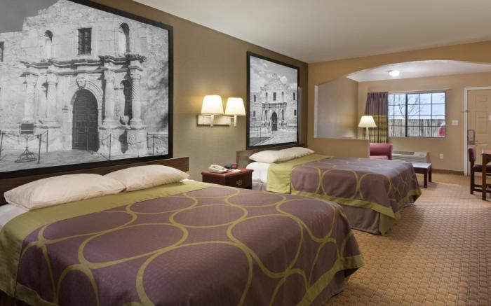 Super 8 By Wyndham San Antonio/Riverwalk Area