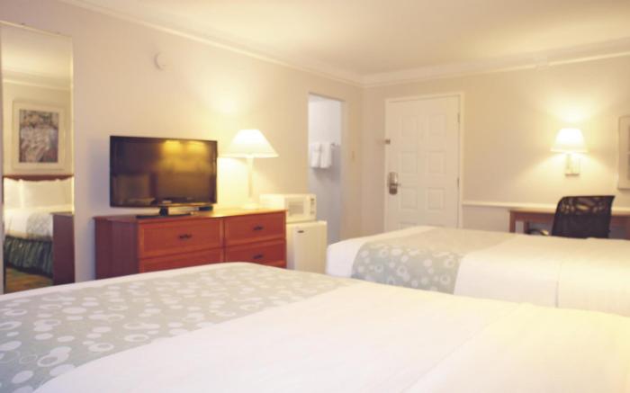 La Quinta Inn by Wyndham Kansas City Lenexa