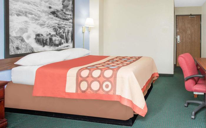 Super 8 By Wyndham Warner Robins