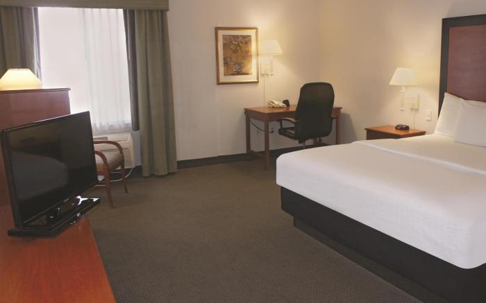 La Quinta Inn & Suites by Wyndham Visalia/Sequoia Gateway