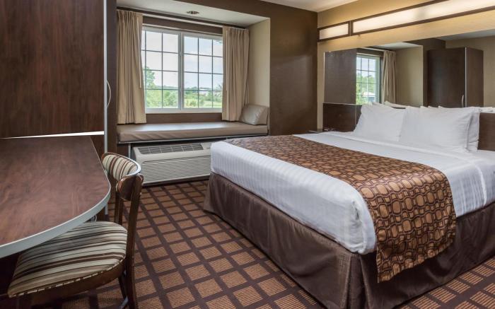 Microtel Inn & Suites by Wyndham Jacksonville Airport