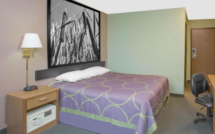Super 8 By Wyndham Worthington Minnesota