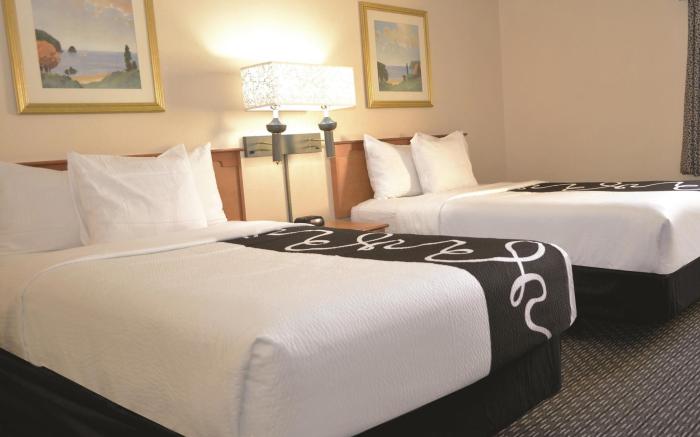 La Quinta Inn & Suites by Wyndham Tampa Fairgrounds - Casino