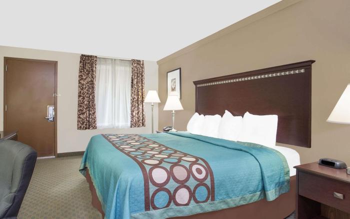 Super 8 By Wyndham Danville