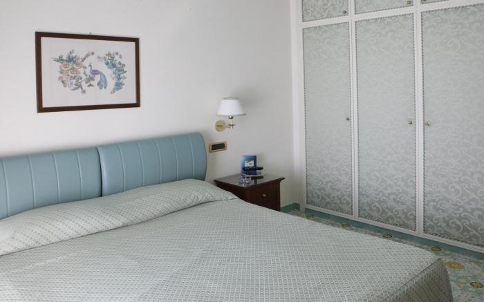 Lloyd'S Baia Hotel
