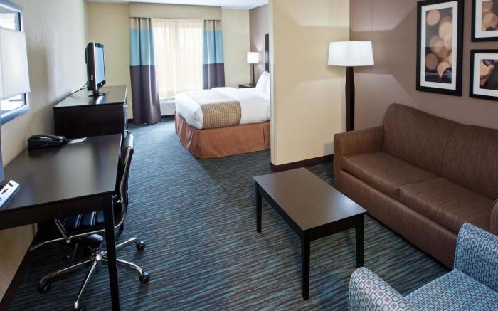 La Quinta Inn & Suites by Wyndham Lebanon