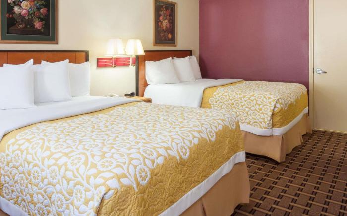 Days Inn by Wyndham Lexington