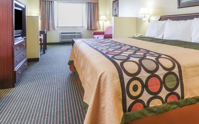Super 8 By Wyndham Burleson Fort Worth Area