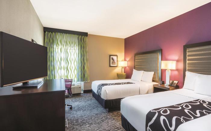La Quinta Inn & Suites by Wyndham Memphis Downtown