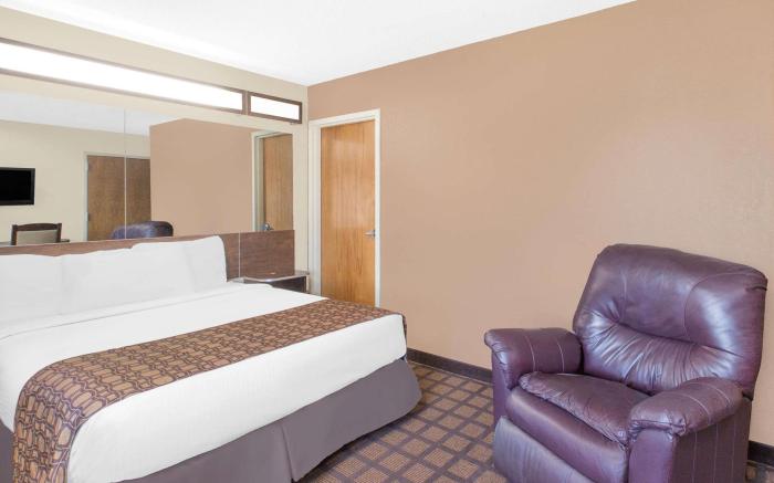 Microtel Inn & Suites by Wyndham Franklin
