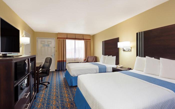 Days Inn by Wyndham Near Seaworld San Antonio 