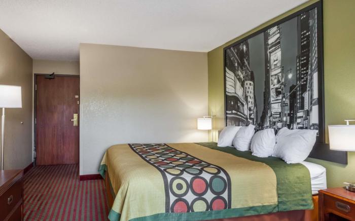Super 8 By Wyndham Amsterdam