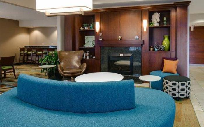 Fairfield Inn & Suites Kansas City Airport