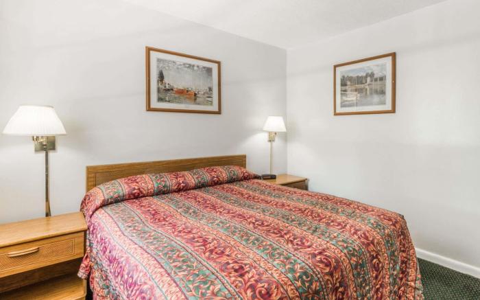 Travelodge by Wyndham Cape Cod Area