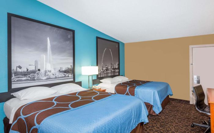 Super 8 By Wyndham Belleville St. Louis Area