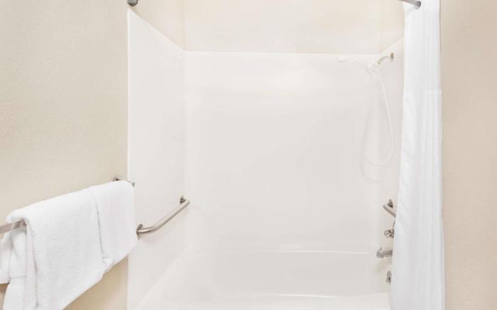 Days Inn by Wyndham Iron Mountain