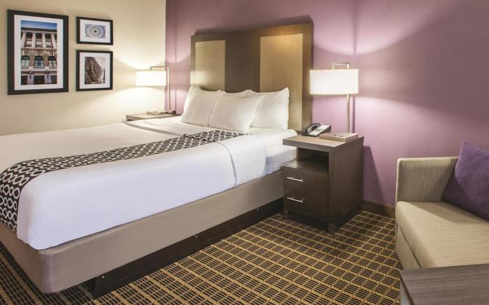 La Quinta Inn & Suites by Wyndham Mechanicsburg - Harrisburg