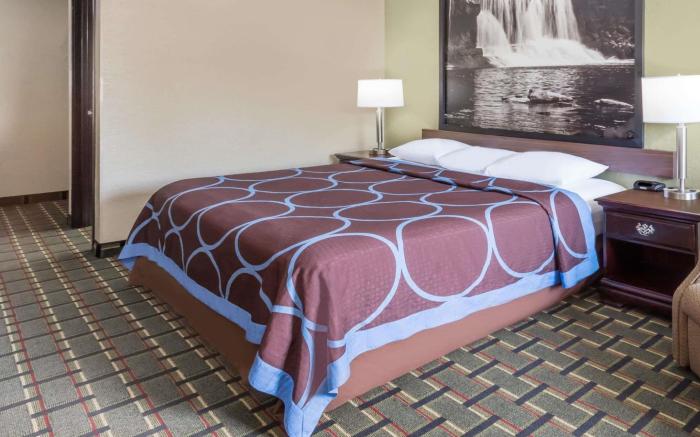 Super 8 By Wyndham Logansport