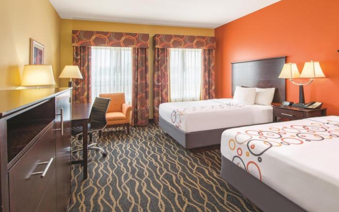 La Quinta Inn & Suites by Wyndham Tulsa Airpt / Expo Square