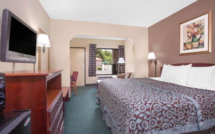 Days Inn by Wyndham Dublin GA