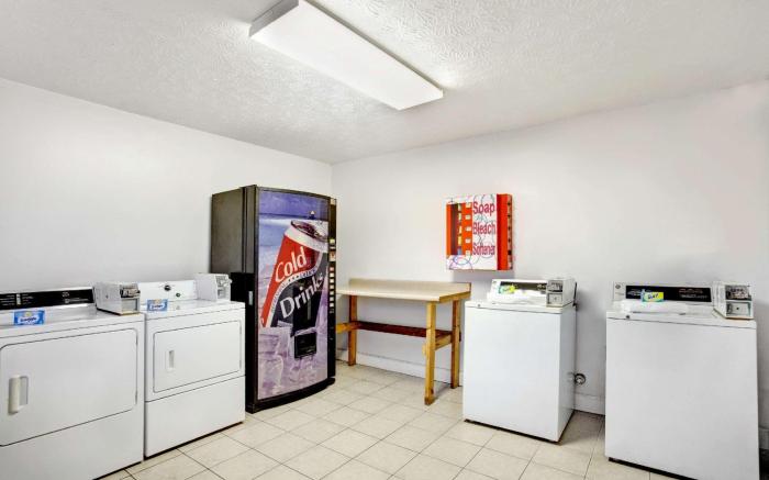 Super 8 By Wyndham Whites Creek/ Nashville Nw Area