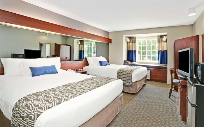 Microtel Inn & Suites by Wyndham Roseville/Detroit Area