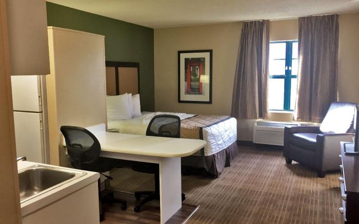 Extended Stay America Suites - Kansas City - Airport