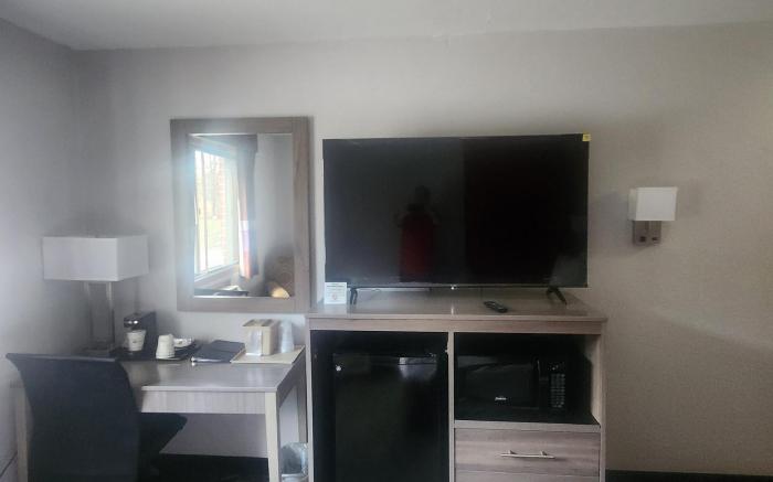Ramada by Wyndham Cedar Rapids South