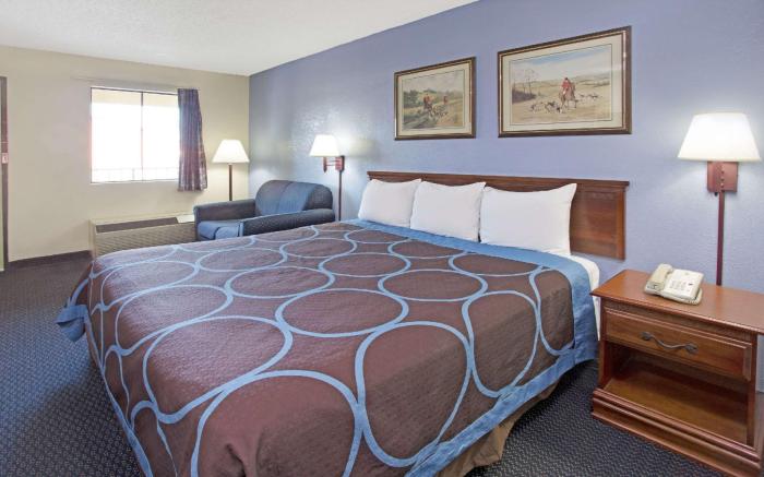 Super 8 By Wyndham Suwanee