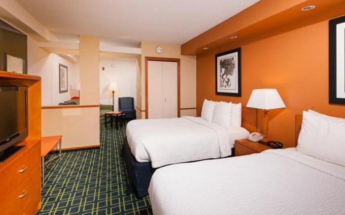 Fairfield Inn & Suites Brunswick Freeport