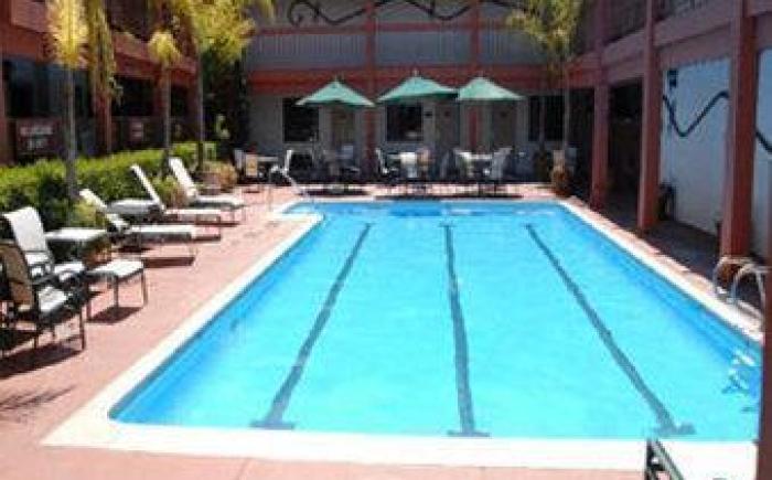 Campbell Inn Hotel