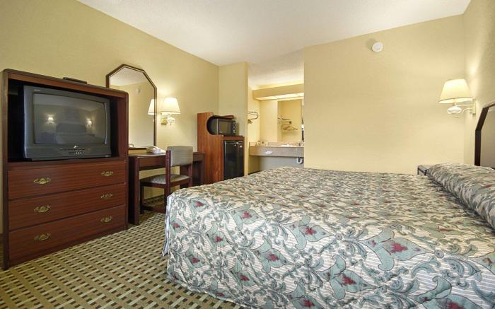 Super 8 By Wyndham Mobile/Tillmans Corner