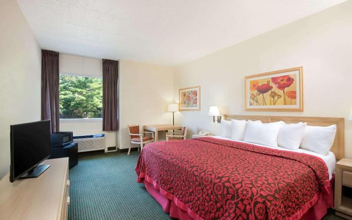 Days Inn by Wyndham Fremont