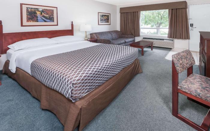 Super 8 By Wyndham High River Ab