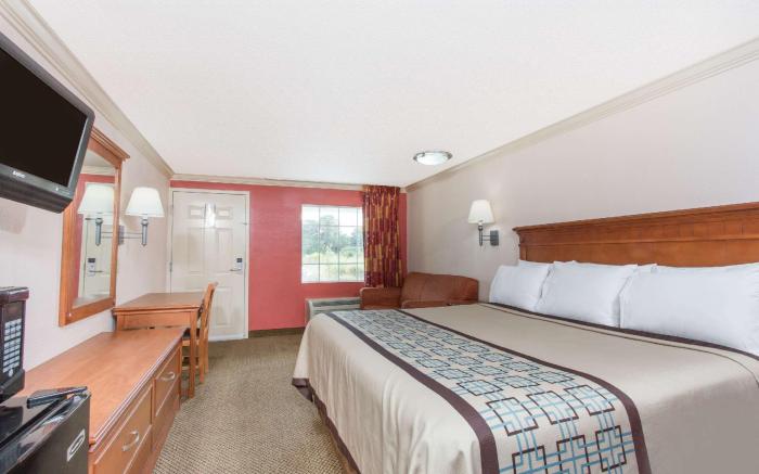Days Inn by Wyndham Virginia Beach Town Center